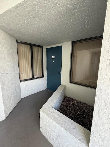 8255 SW 152nd Ave, Unit E 406 in Miami, FL - Foto de edificio - Building Photo