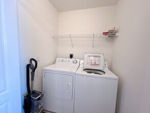 8490 Kingbird Loop, Unit Lake View Condo in Estero, FL - Building Photo - Building Photo