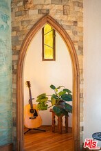 8978 Wonderland Ave in Los Angeles, CA - Building Photo - Building Photo