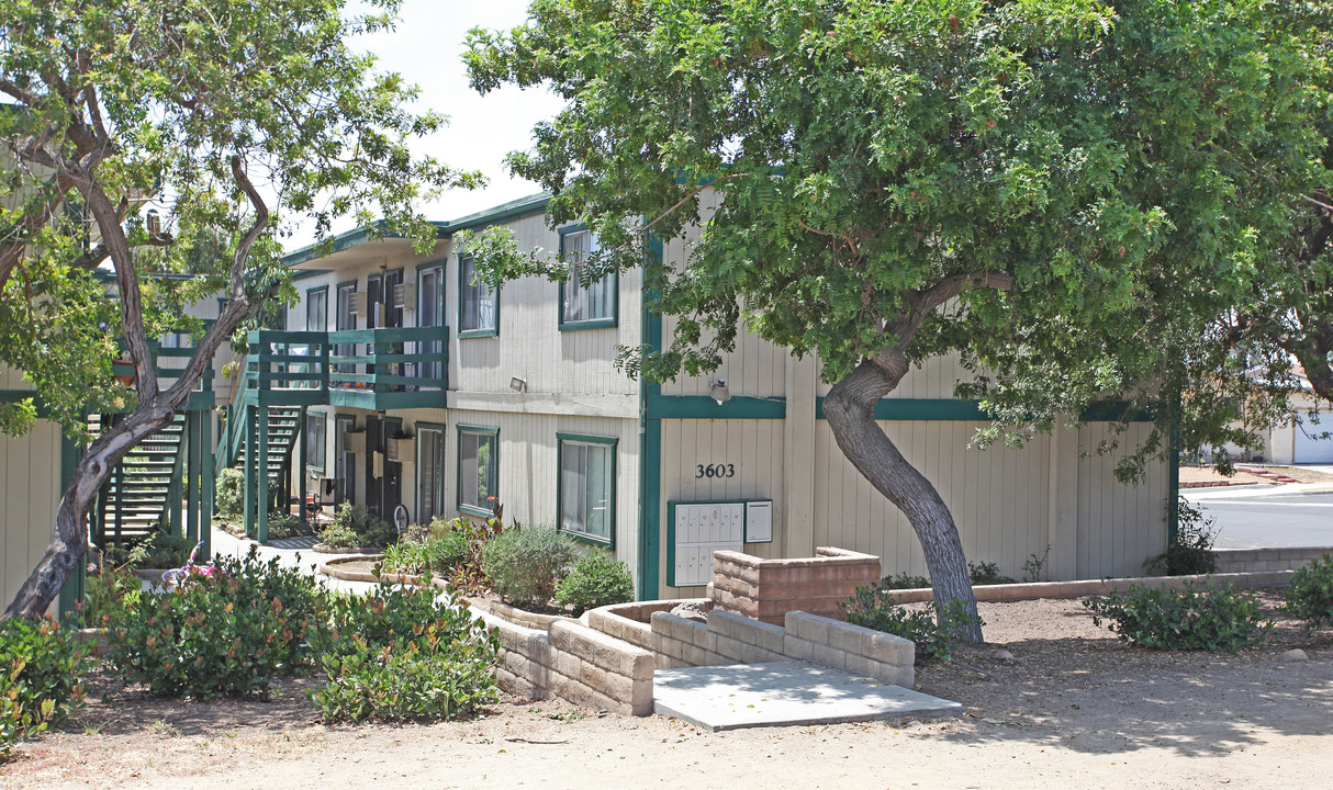 3603 King St in La Mesa, CA - Building Photo