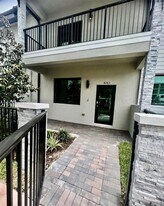 4263 NW 83rd Path in Doral, FL - Building Photo