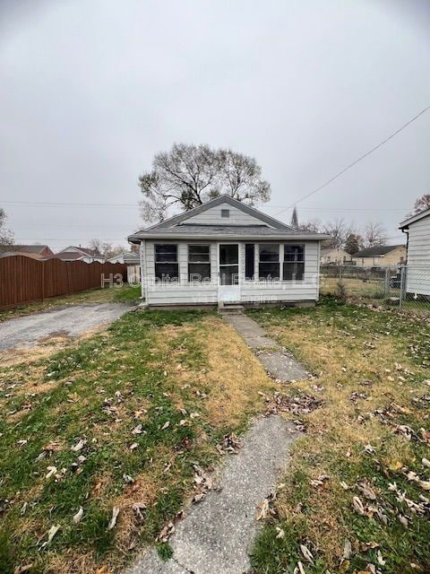 property at 2722 Myrtle Ave