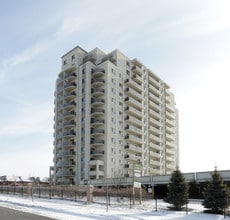 15 & 245 Lena Crescent in Cambridge, ON - Building Photo - Building Photo