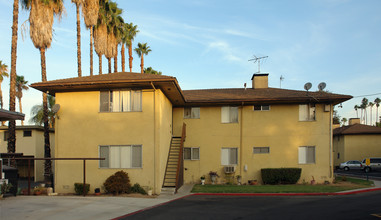 Mount Vernon Manor Apartments in Riverside, CA - Building Photo - Building Photo