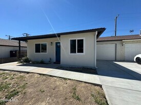 1421 Sequoia Ave in Simi Valley, CA - Building Photo