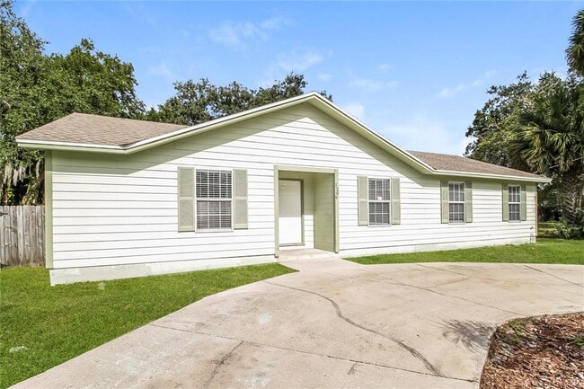 property at 1206 W 14th St