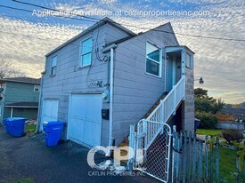 405 6th Ave N in Kelso, WA - Building Photo