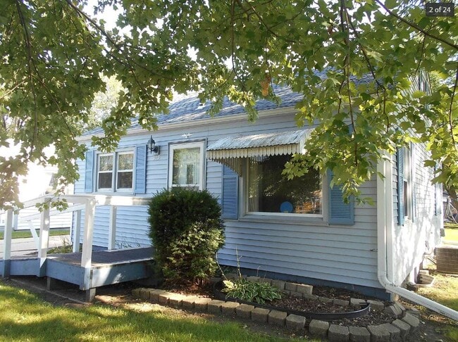 915 Marie Ave in Machesney Park, IL - Building Photo - Building Photo