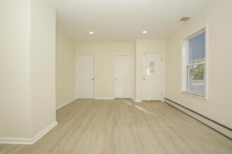 558 Lafayette Ave in Hawthorne, NJ - Building Photo - Building Photo