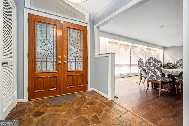 3382 Bobolink Cir SW in Atlanta, GA - Building Photo - Building Photo