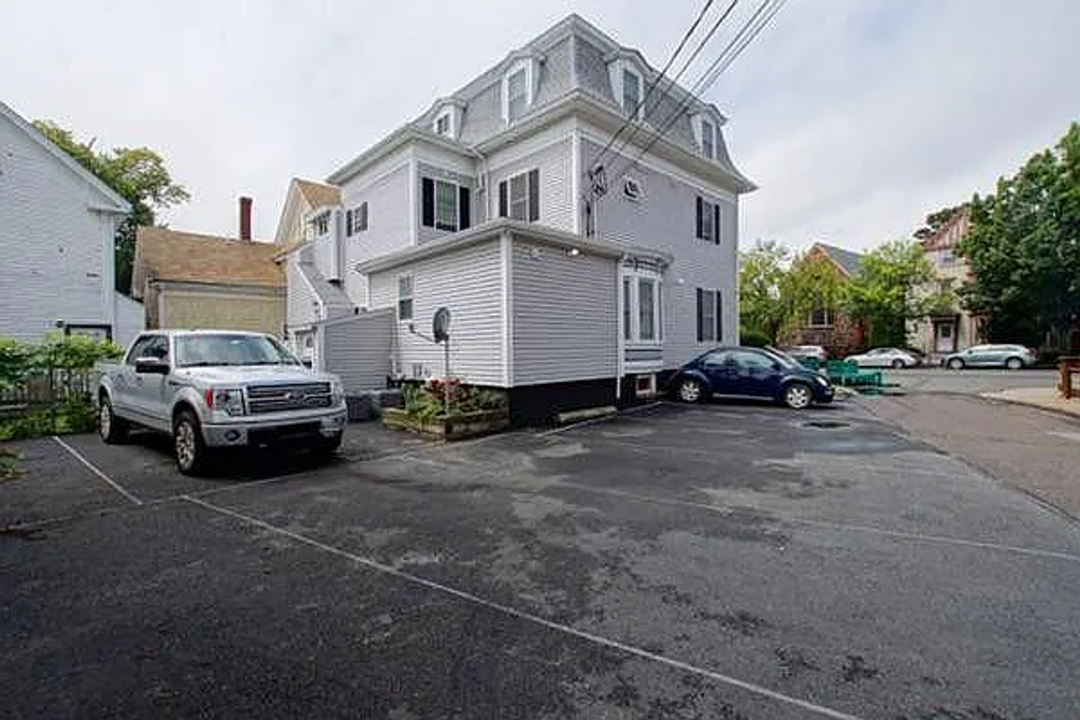 18 Broad St in Lynn, MA - Building Photo