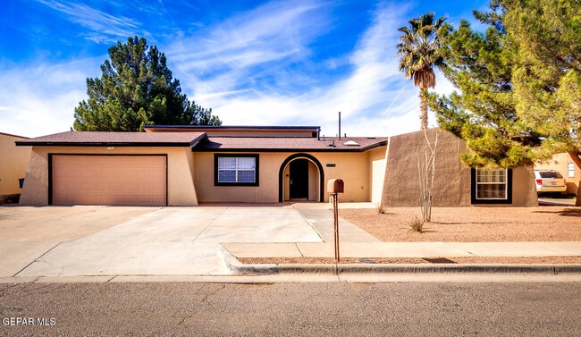 property at 5572 Fernwood Cir