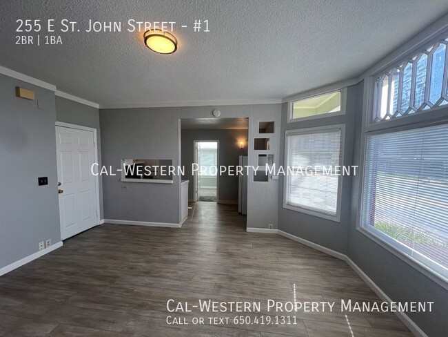 255 E St John St in San Jose, CA - Building Photo - Building Photo