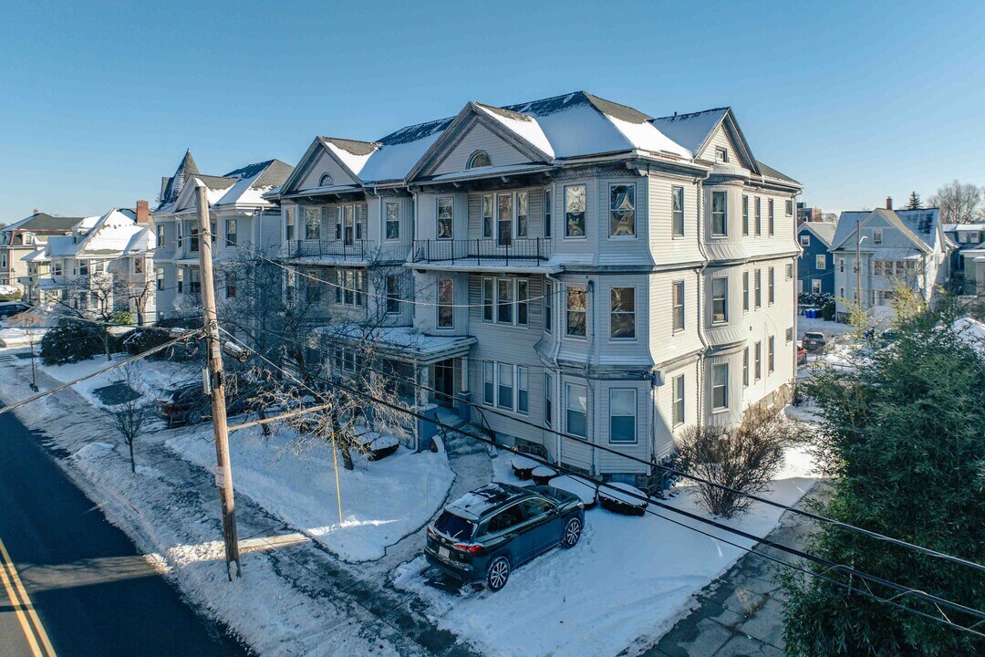 226 Clifton St in Malden, MA - Building Photo