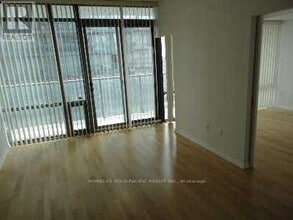 37 Grosvenor St in Toronto, ON - Building Photo - Building Photo