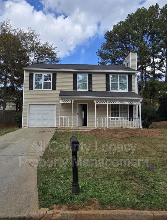 6159 Charring Cross Ct in Lithonia, GA - Building Photo