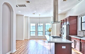 3446 Clearview Villa Way in Houston, TX - Building Photo