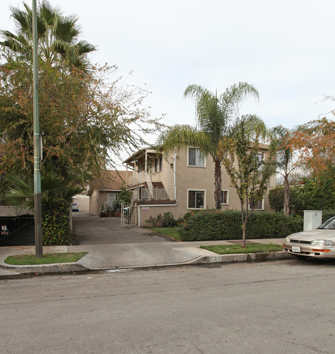 523 Justin Ave in Glendale, CA - Building Photo