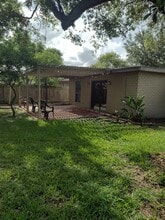 2220 S Whitehouse Cir in Harlingen, TX - Building Photo - Building Photo