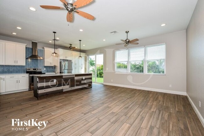 405 NW 20th Pl in Cape Coral, FL - Building Photo - Building Photo