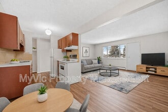 9915-9101 101 St in Fort Saskatchewan, AB - Building Photo - Building Photo