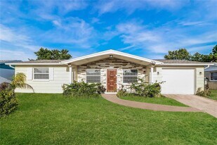 1434 Weyford Ln in Holiday, FL - Building Photo