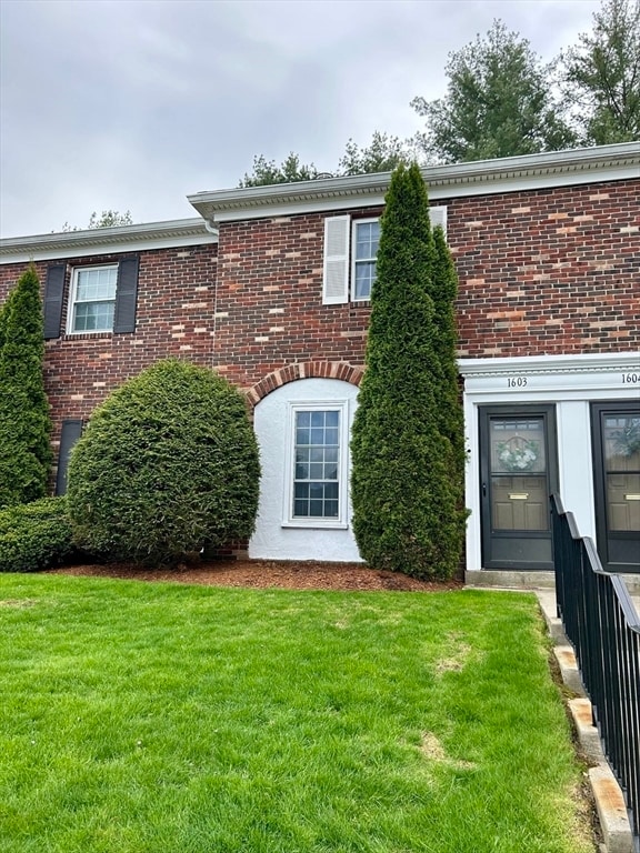 property at 1603 Windsor Dr N