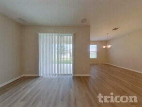 37124 Scenic Ridge Dr in Grand Island, FL - Building Photo - Building Photo