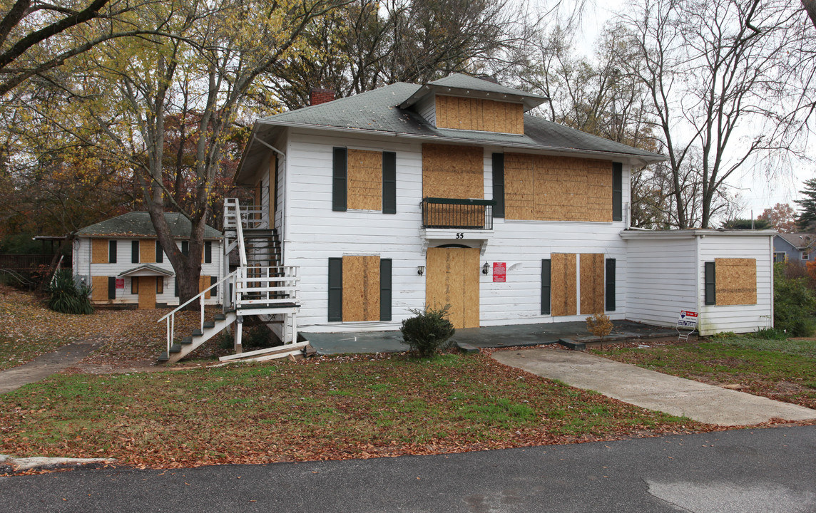 55 NE Bell St in Buford, GA - Foto de edificio