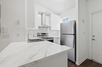 6243 Garden Ct in Davie, FL - Building Photo - Building Photo