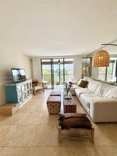 3000 NW 42nd Ave in Coconut Creek, FL - Building Photo - Building Photo