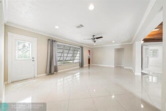 4570 W Tradewinds Ave in Lauderdale-by-the-Sea, FL - Building Photo - Building Photo