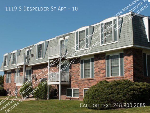 1119 S Despelder St-Unit -10 in Grand Haven, MI - Foto de edificio