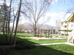 3035 Oneal Pkwy in Boulder, CO - Building Photo - Building Photo