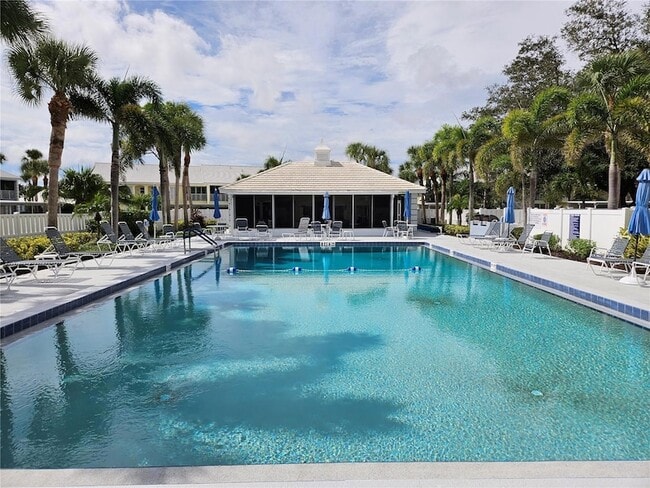 435 Cerromar Ln in Venice, FL - Foto de edificio - Building Photo