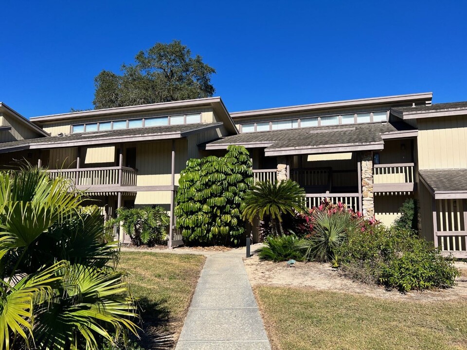 4036 Abbey Ct in Haines City, FL - Foto de edificio