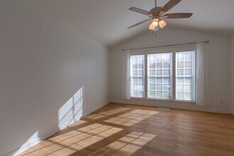 304 Holly Pines Ct in Holly Springs, NC - Building Photo - Building Photo