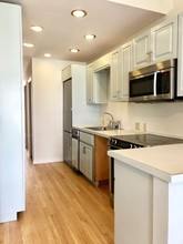265 Beacon St, Unit 33 in Boston, MA - Foto de edificio - Building Photo