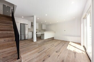 275 Castro St in San Francisco, CA - Building Photo - Building Photo