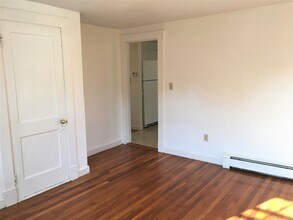 29 Frairy St in Medfield, MA - Building Photo - Building Photo