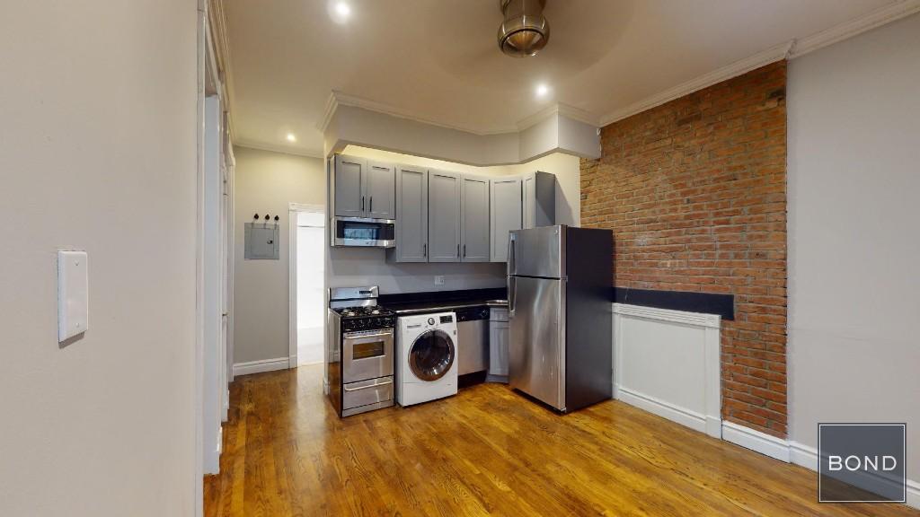 68 Clinton St in New York, NY - Building Photo