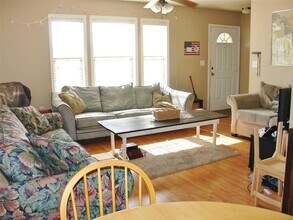 104 Vista Way in Huntsville, TX - Building Photo - Building Photo