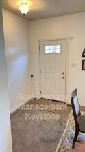 241 Long Ridge Dr in Coraopolis, PA - Building Photo - Building Photo