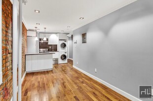 MULBERRY ST., Unit 2F in New York, NY - Building Photo
