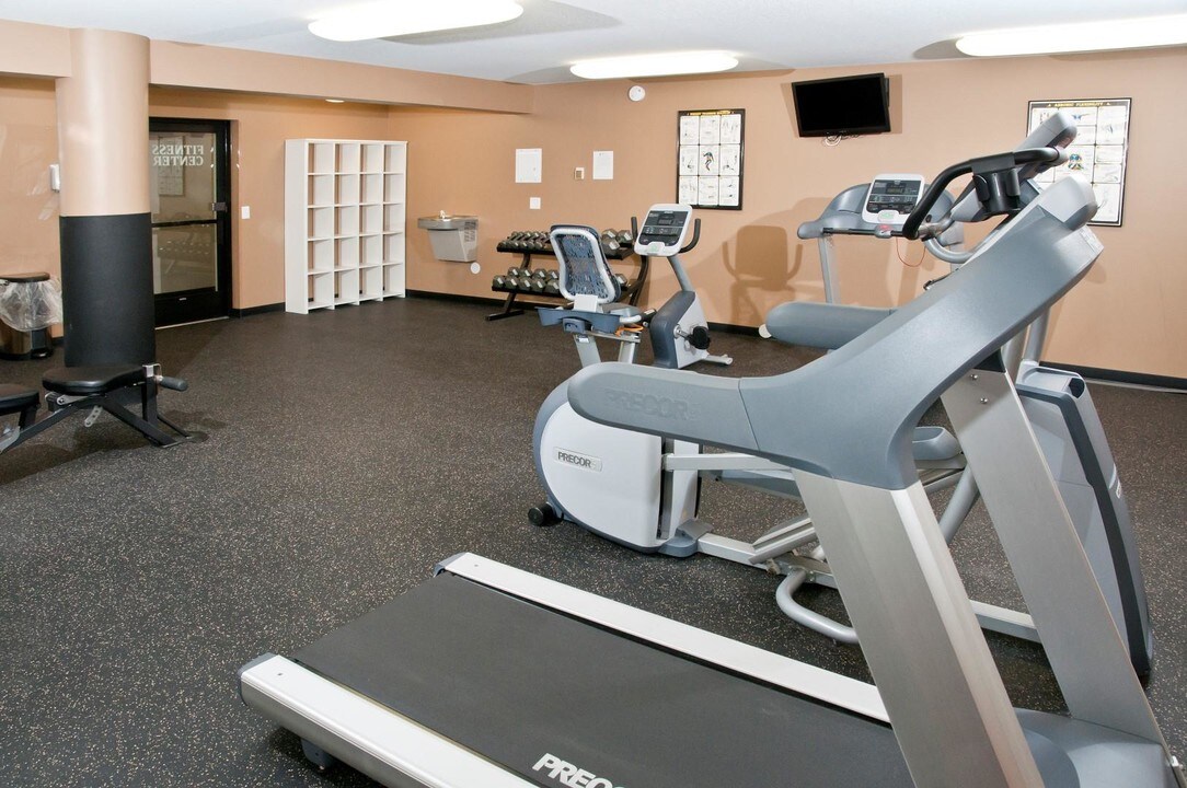 Boulevard 100 Apartments in St. Louis Park, MN - Building Photo