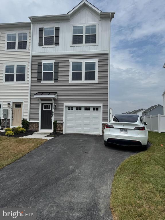 property at 160 Munsee Cir