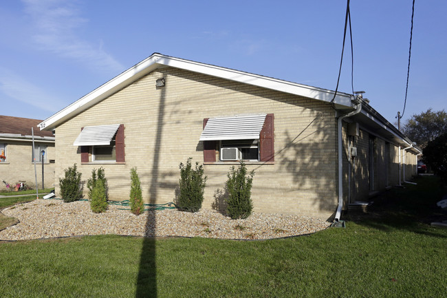 312 W Division St in Villa Park, IL - Foto de edificio - Building Photo
