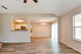 1009 Springcreek Dr in Denton, TX - Building Photo - Building Photo