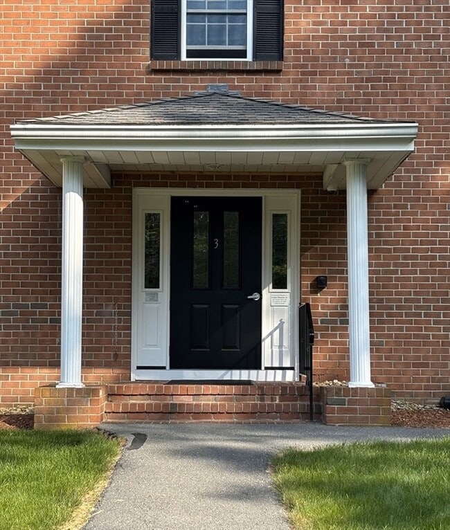 52 Leonard Rd in Boxborough, MA - Building Photo - Building Photo