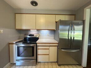385 Boone Rd SE in Salem, OR - Building Photo - Building Photo